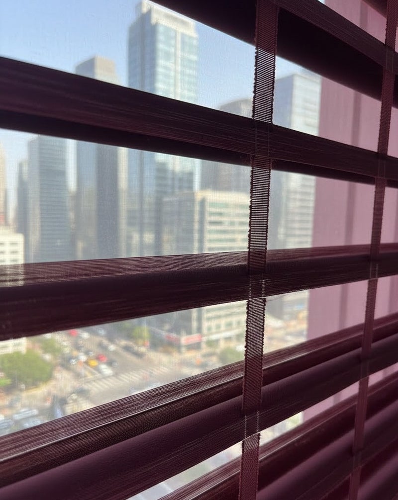 gatco Red XT-18 Squares Roller Blind - Image 4